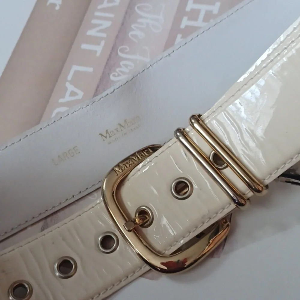MaxMara belt